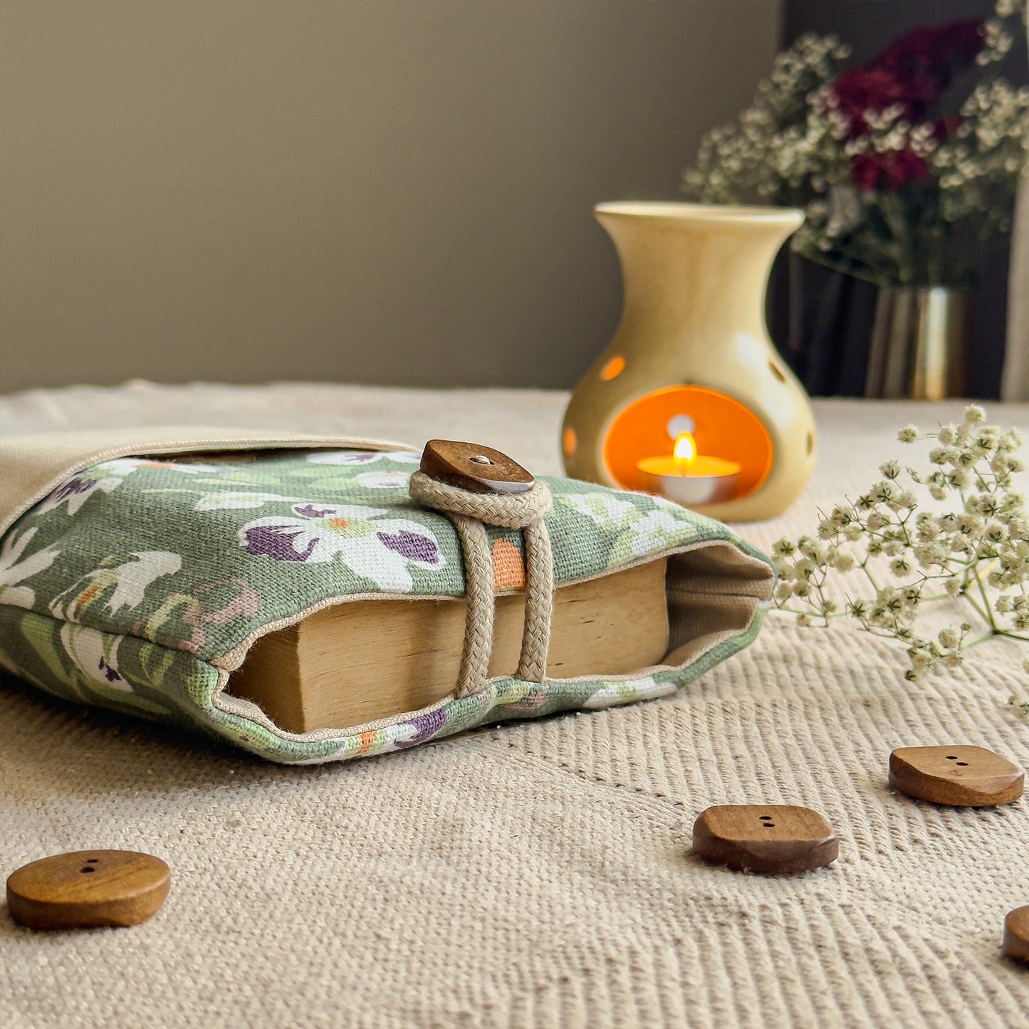 BOOK SLEEVE - Meadow Song