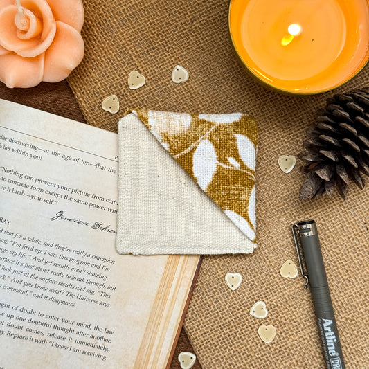 CORNER BOOKMARK - Golden Meadow