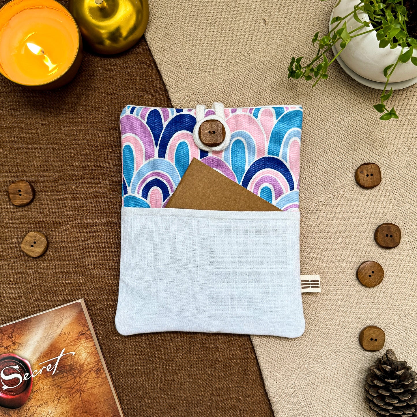 BOOK SLEEVE - Rainbow Hills