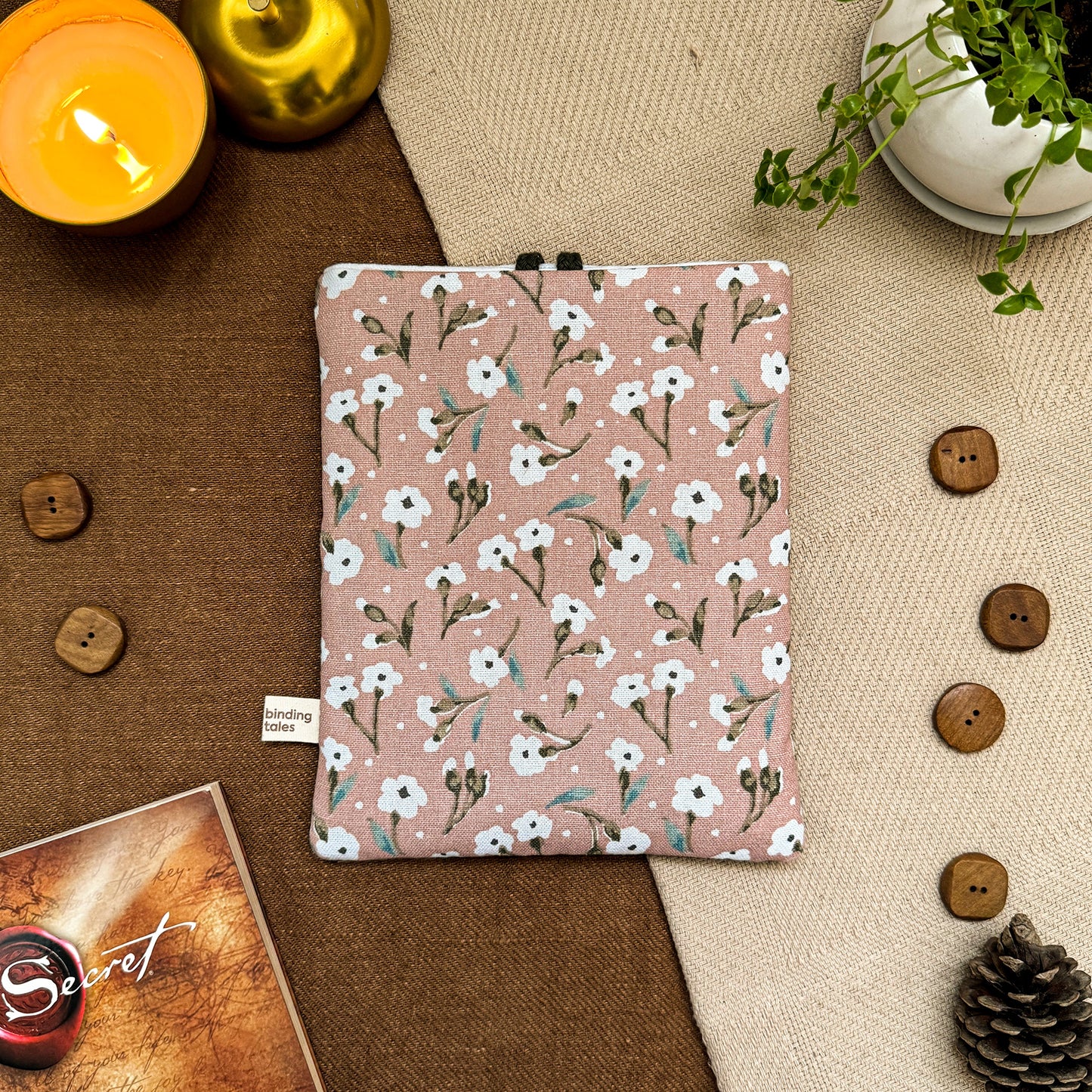 BOOK SLEEVE - Blush Bloom