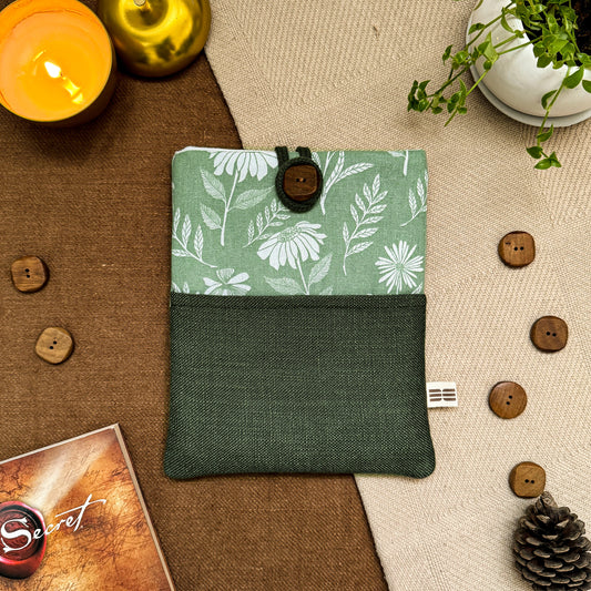 BOOK SLEEVE - Daisy Whisper