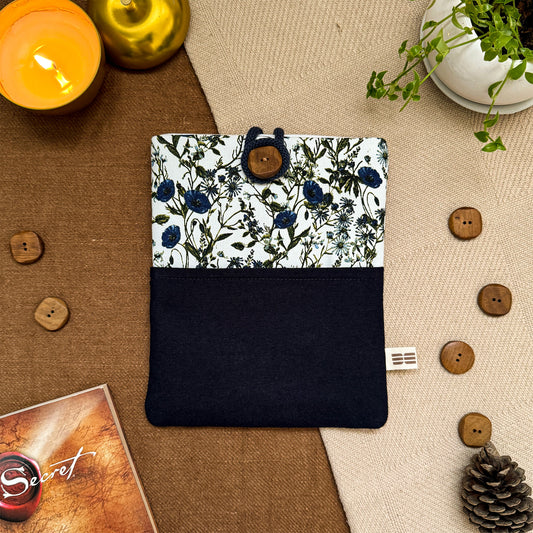 BOOK SLEEVE - Indigo Vines